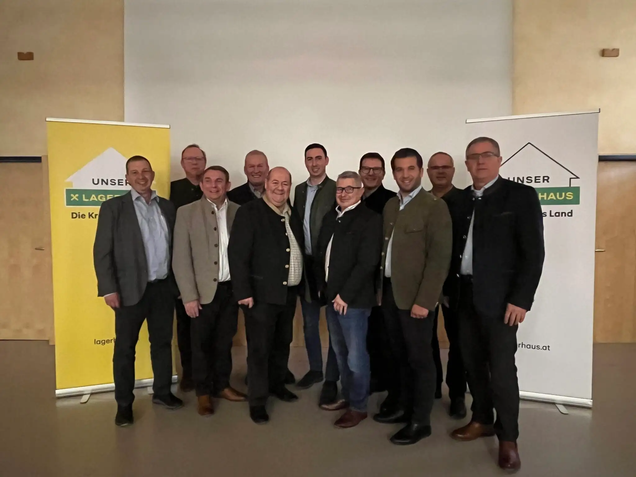 Lagerhaus Führungsmannaschaft mit Alexander Bernhuber