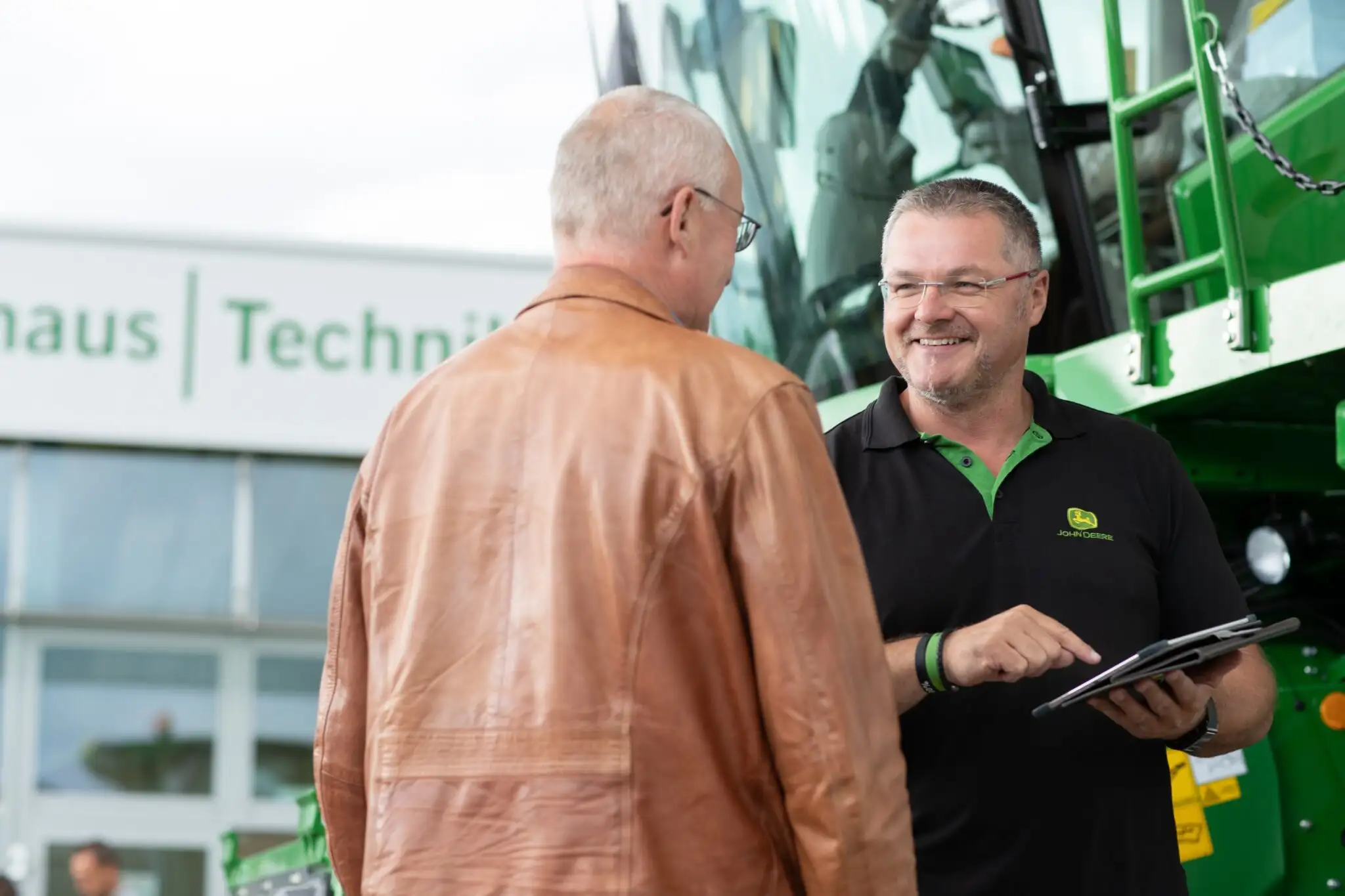 Lagerhaus Kunden-Beratungsgespräch