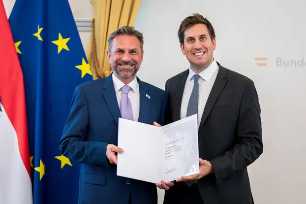 Christoph Mader gemeinsam mit Staatssekretär Alexander Pröll