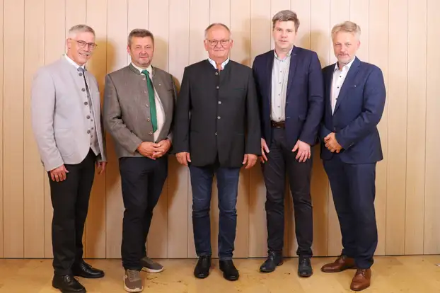Gruppe von Ehrengästen